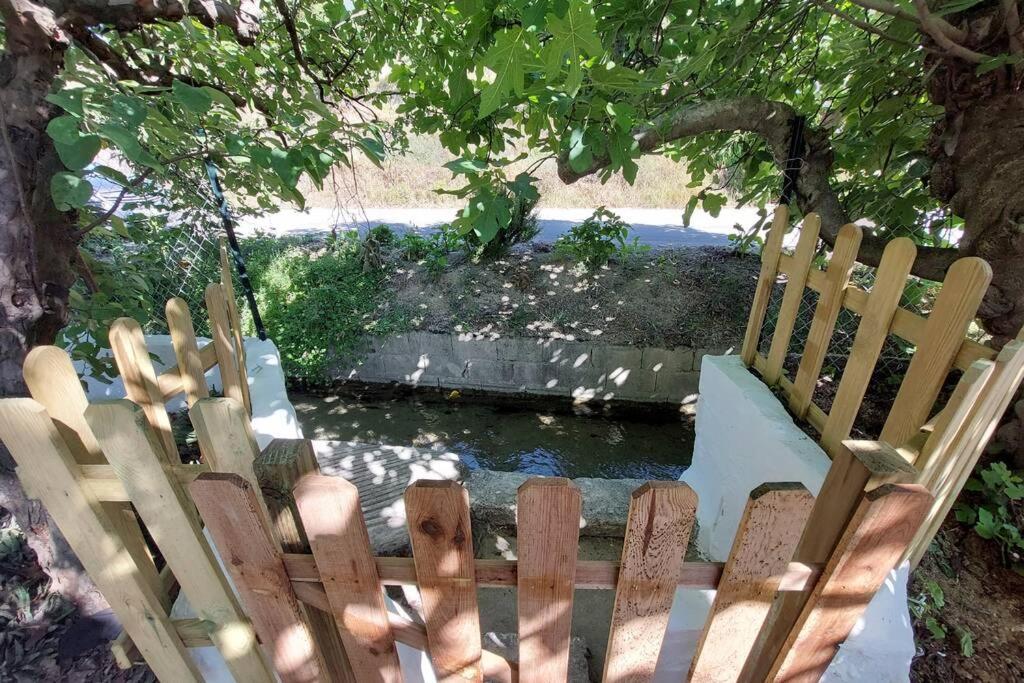 La Huerta Del Castillo Con Su Caz De Agua - Enjoy Life & Relax Castillo de Locubin