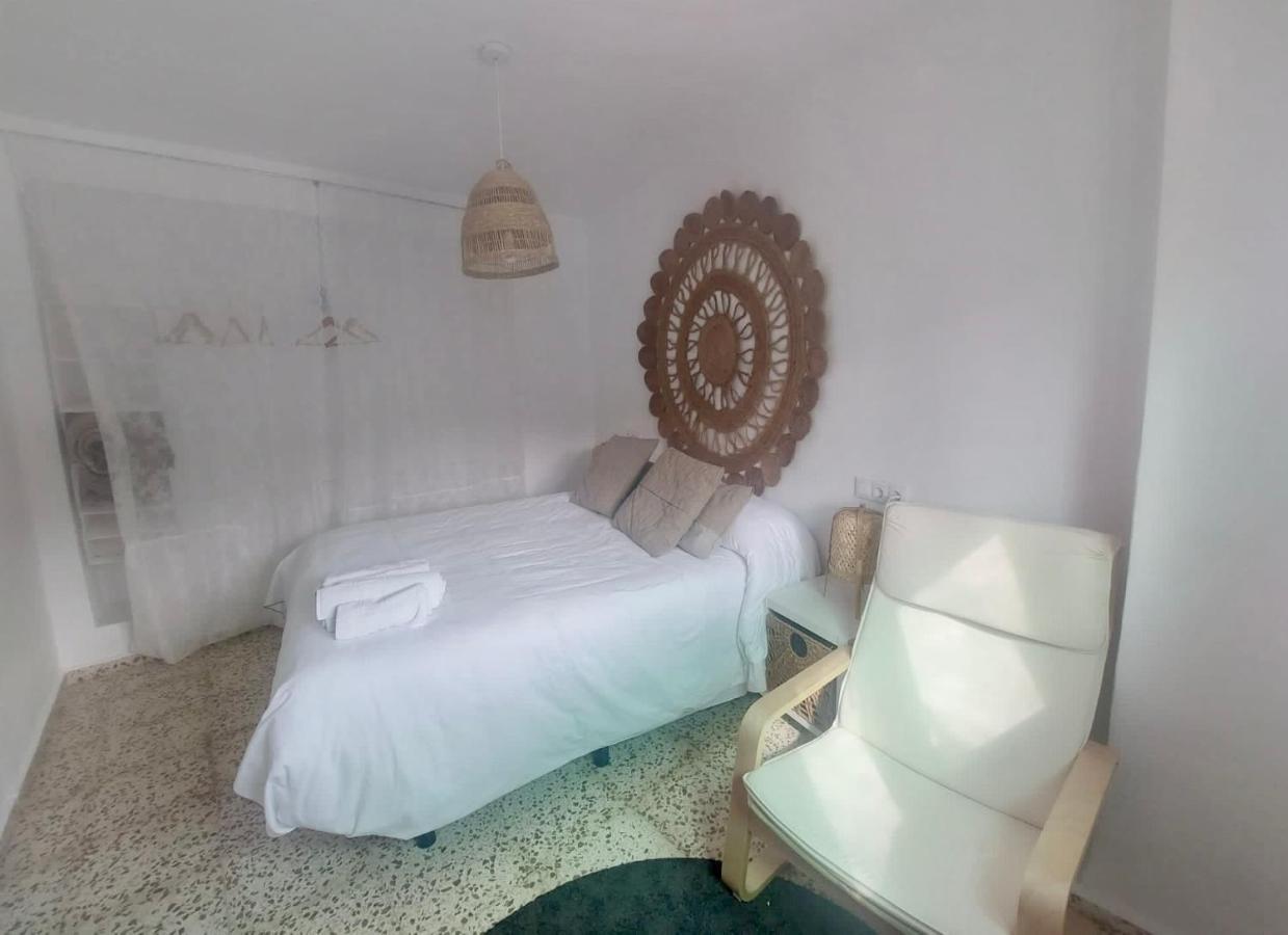 La Huerta Del Castillo Con Su Caz De Agua - Enjoy Life & Relax